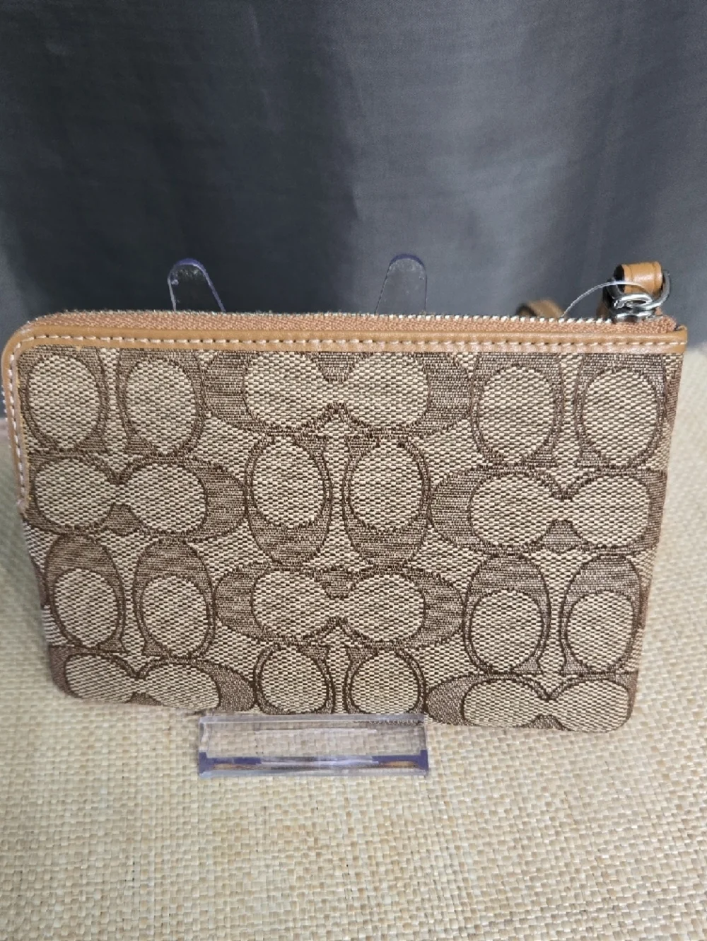 NWOT Coach Tan Signature Canvas Wristlet with Teal & Lilac Glitter Dots - Picture 3 of 5